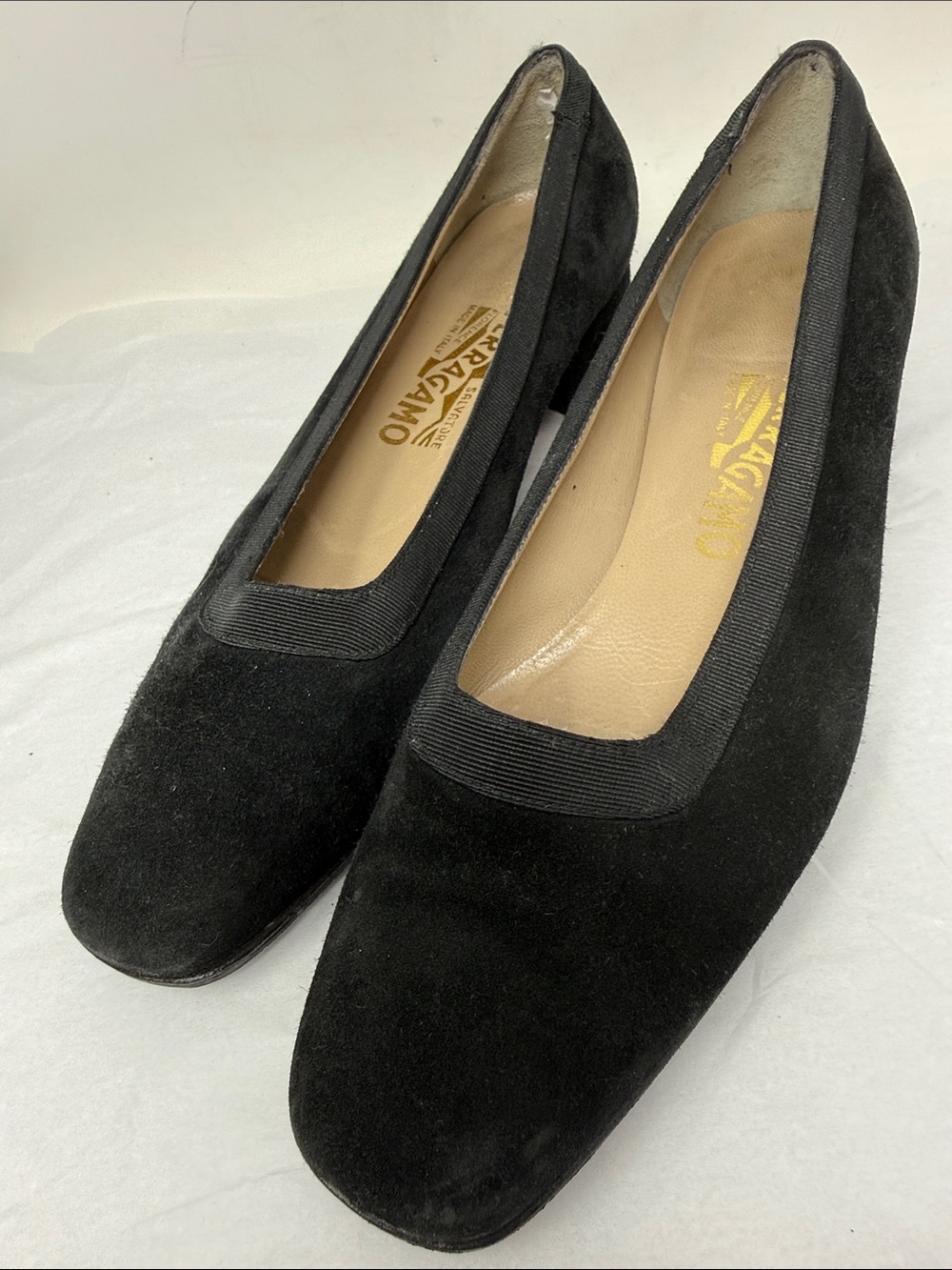 Salvatore Ferragamo Black Suede Low Heel Pumps Size 8.5 Sophisticate Office